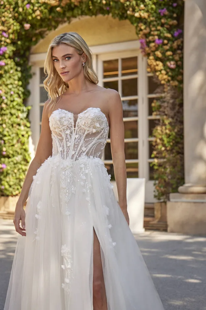 Robe de mariée princesse bustier avec fente Aix-en-Provence