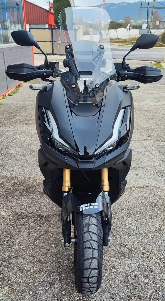 HONDA ADV 350 DU 04/2024 AVEC 9200 KM.