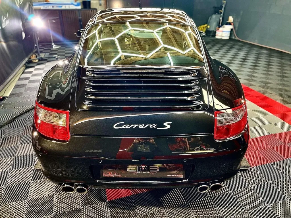 Rénovation carrosserie traitement céramique Lyon protection PPF Lyon Porsche 997