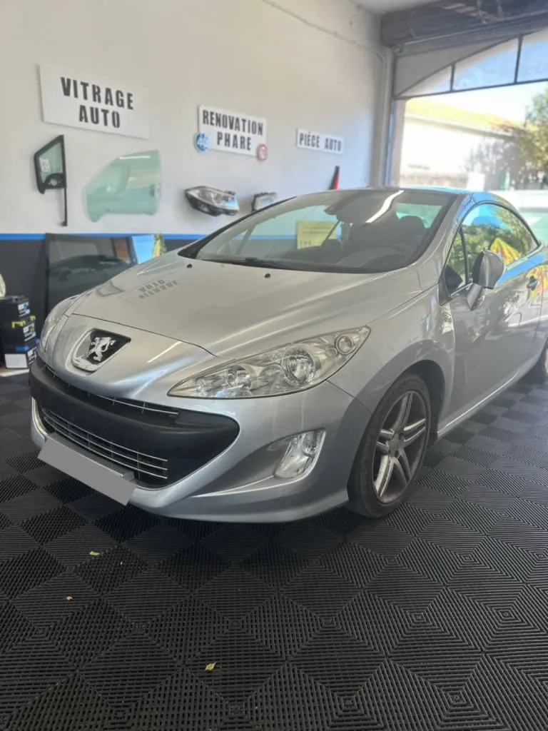 Remplacement rapide de pare-brise pour Peugeot 308 CC à Marseille 13013 avec franchise offerte* et prime de 150 €