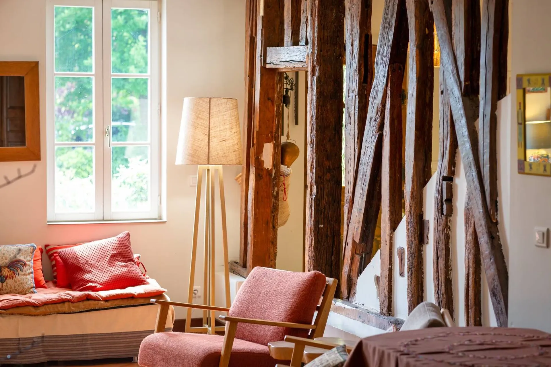 Vends : Propriété historique à Bois-Guillaume, proche des commerces, sur une parcelle de 2100 m².