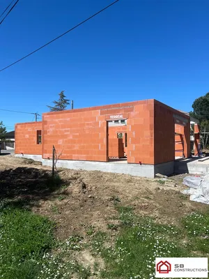 Faire construire une villa T4 RE2020 avec aménagement extérieur et clôture à Grenade-sur-Garonne