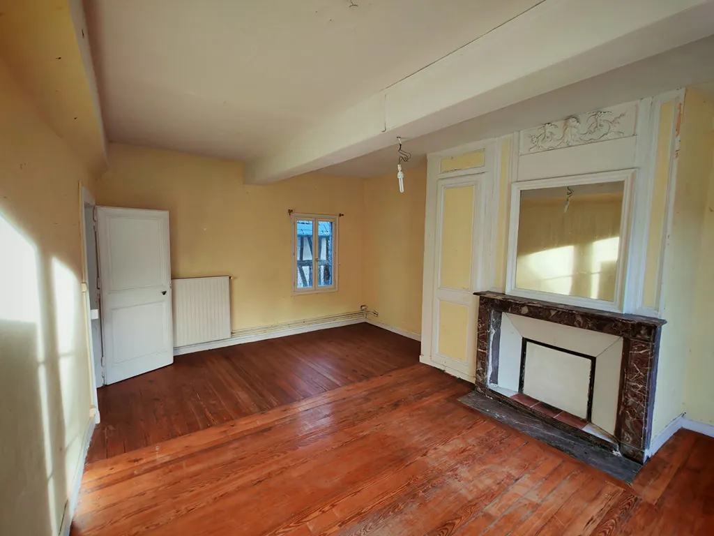 À vendre maison mitoyenne de 140 m² située à Elbeuf