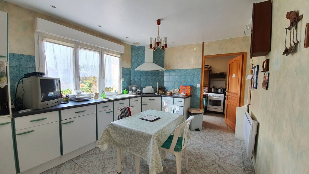 A vendre spacieuse Villa à rafraîchir de 185 m² habitables, 3/4 chambres, à proximité immédiate de la mer, 76910 Criel sur Mer, en Seine-Maritime (76)