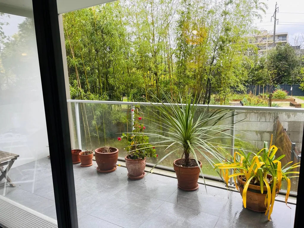 Acheter BORDEAUX Cauderan Bel Appartement T4 de 93m2 avec loggia et box fermé