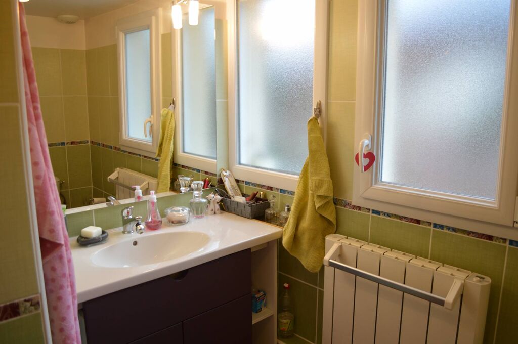 CHARMANTE MAISON BORD DE MER