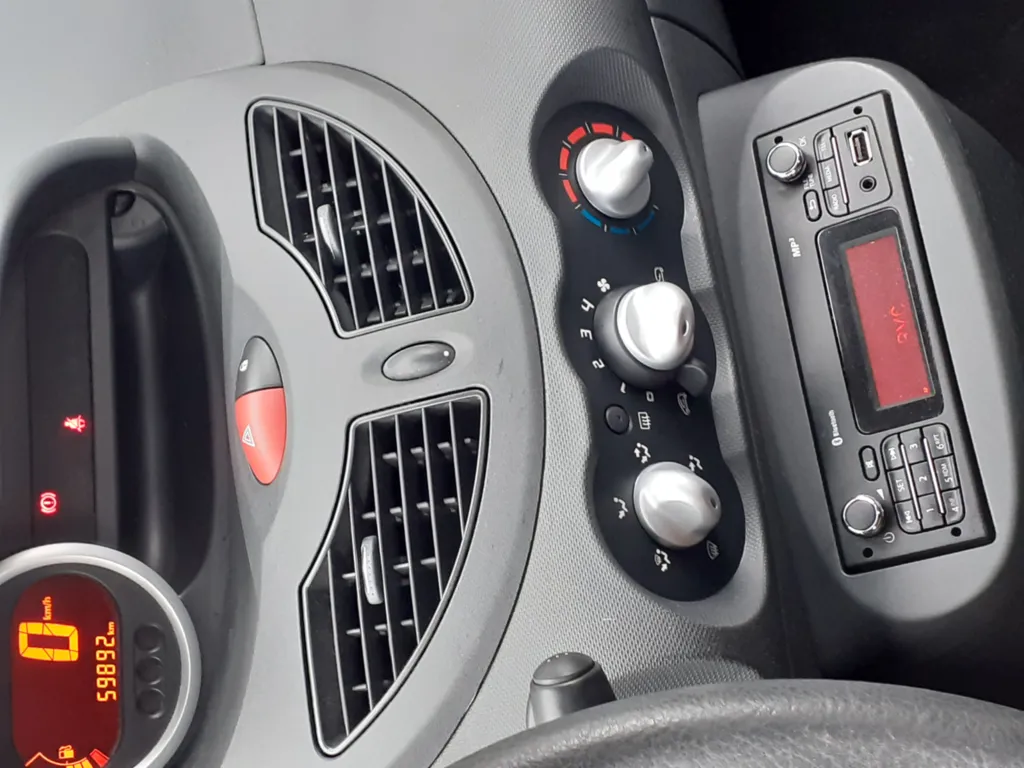 RENAULT TWINGO II OCCASION AUTHENTIQUE 1.2 LEV 16V 75 ECO² à Plaisance du Touch près de Toulouse en Occitanie