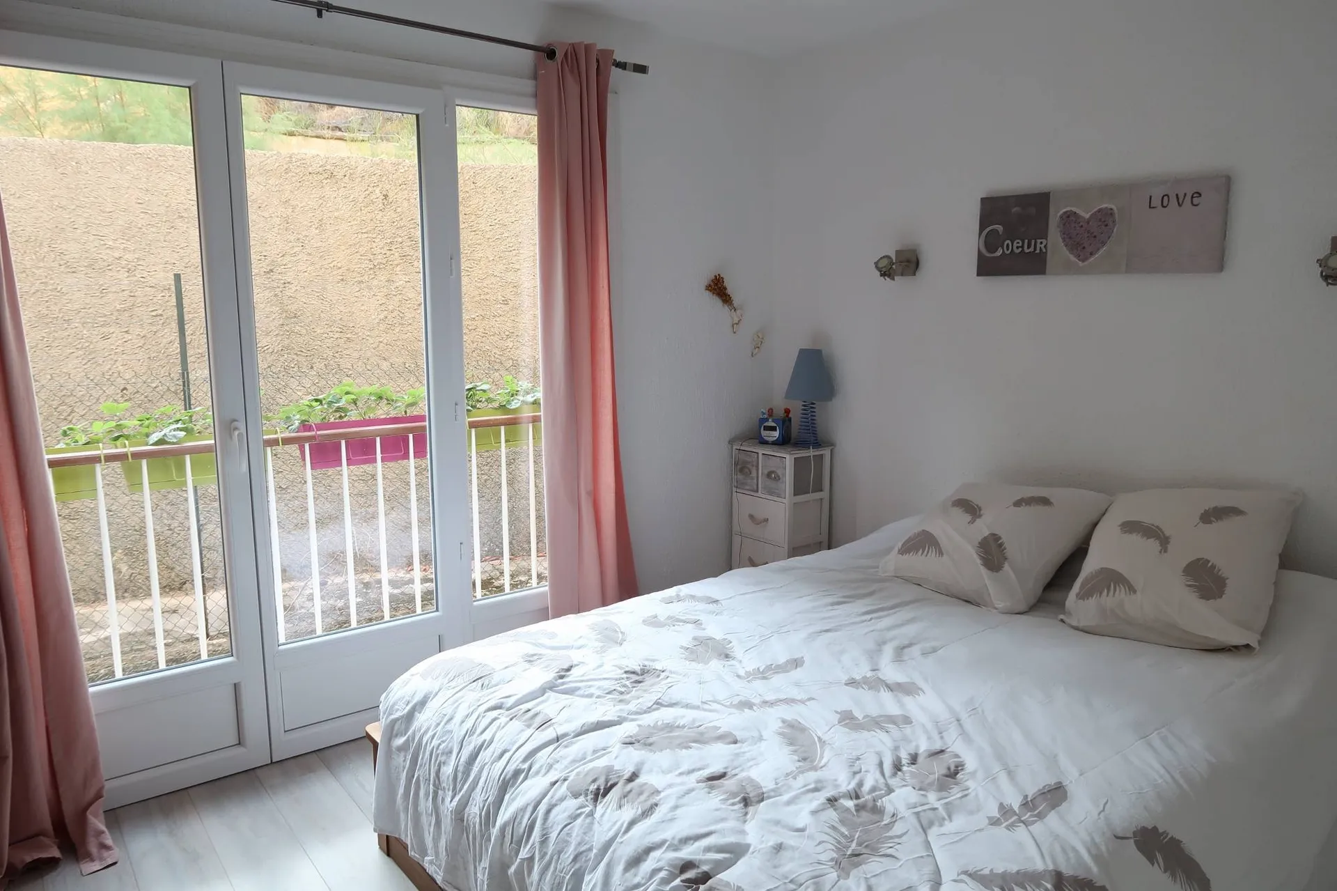 Cassis appart à acheter avec ascenseur et terrasse