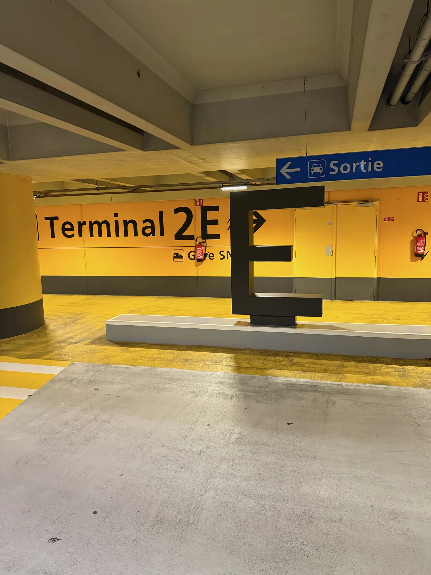 Reservez vos Transferts Aéroport Haut de Gamme vers Paris – CDG, Orly & Tous les Aéroports Parisiens