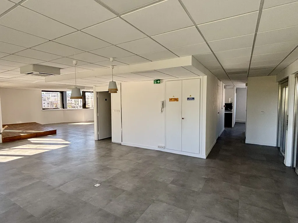 Location - Bureau 186 m², Billancourt, Avenue du Général Leclerc 92100 BOULOGNE-BILLANCOURT