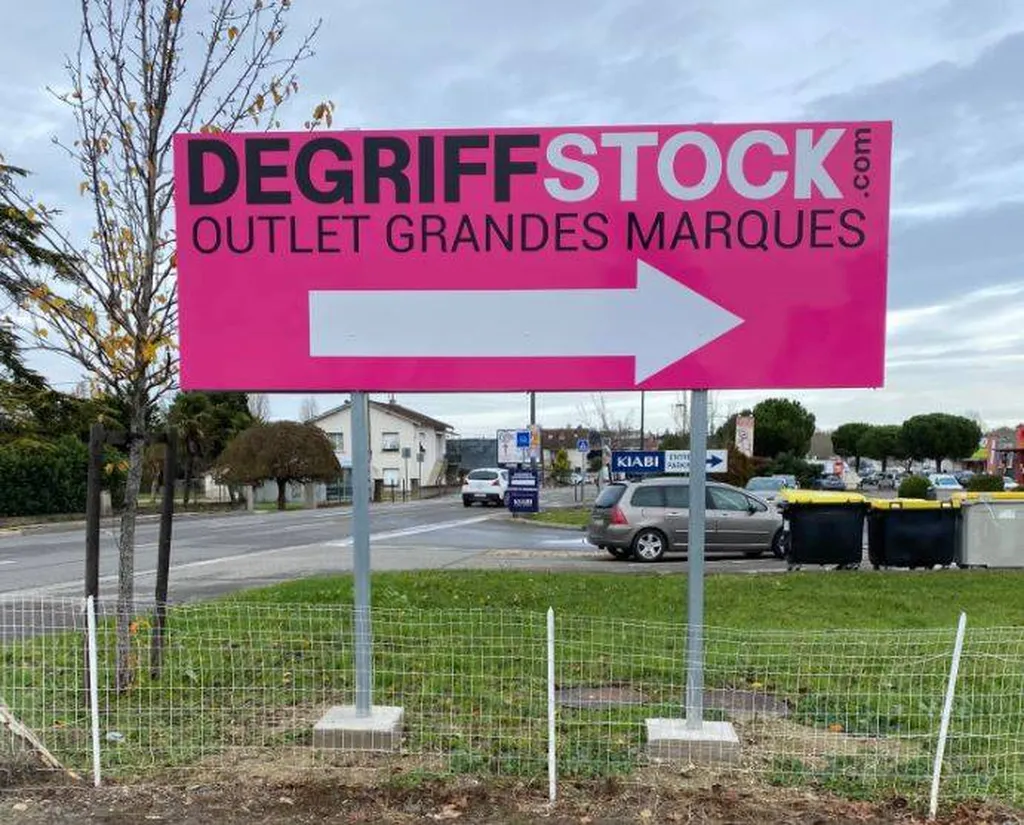 panneaux publicitaire  Degriff Stock de Montoban 