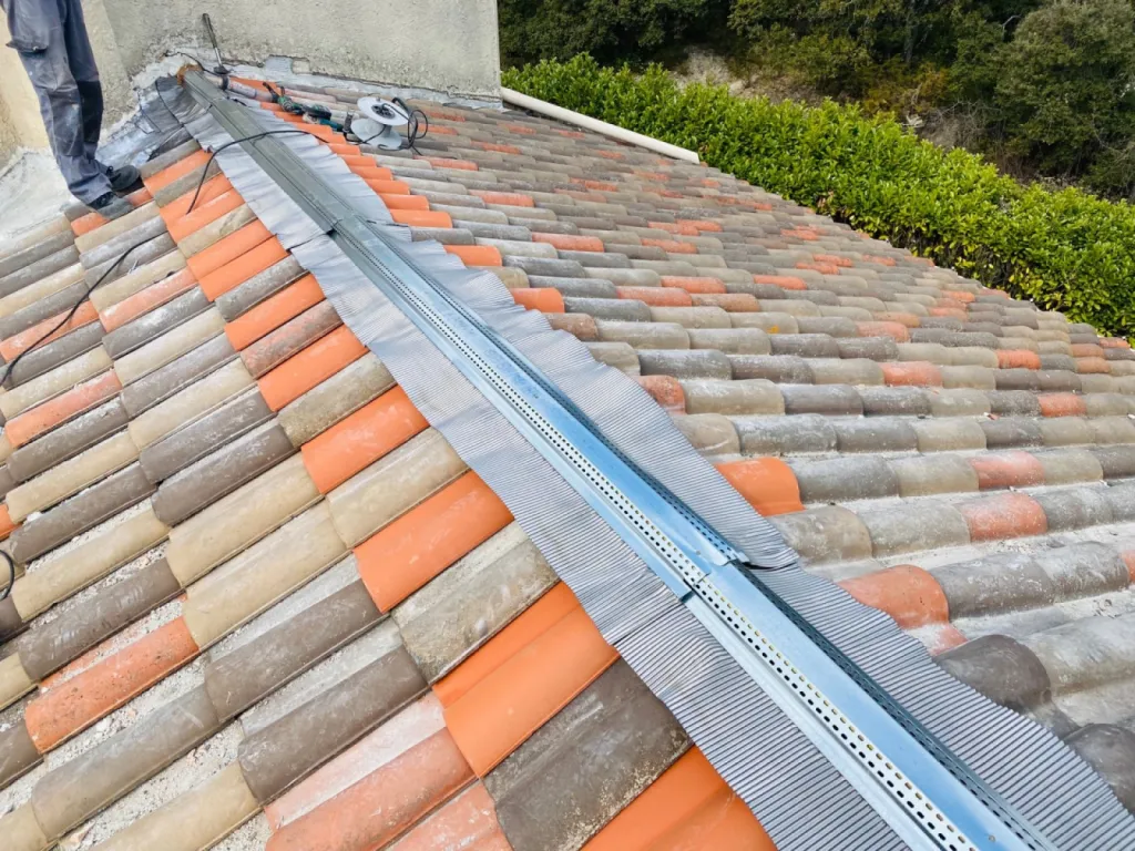 pose faitage type closoir sur martigues