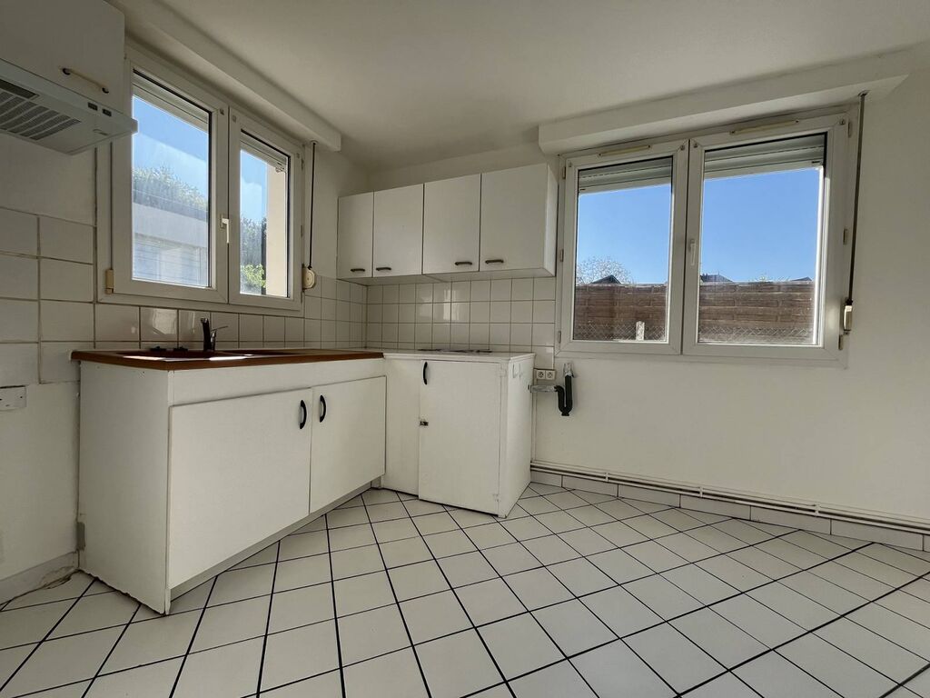 Ensemble immobilier, à vendre, en centre-ville du Trait - Idéal investisseurs !