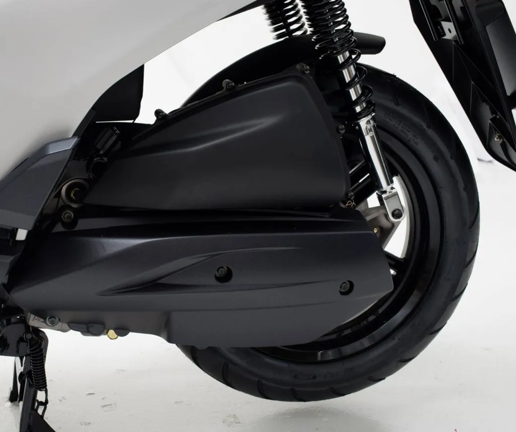 Scooter KYMCO POEPLE S 125 : roue arrière