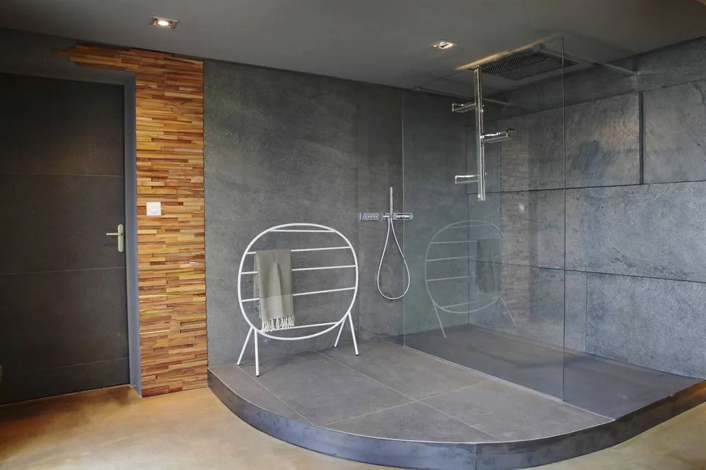 SALLE DE BAIN EN DECO PIERRE TERRE DU MONDE