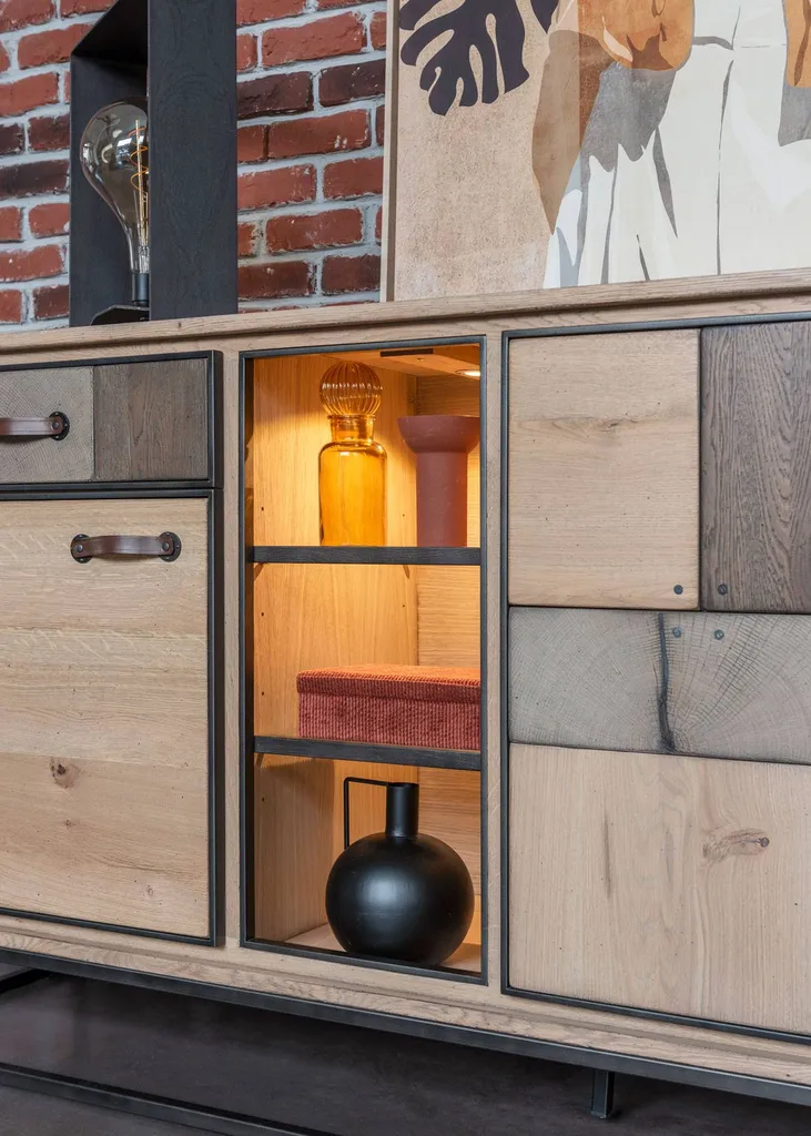 buffet en bois avec tiroir et placard à Hyères