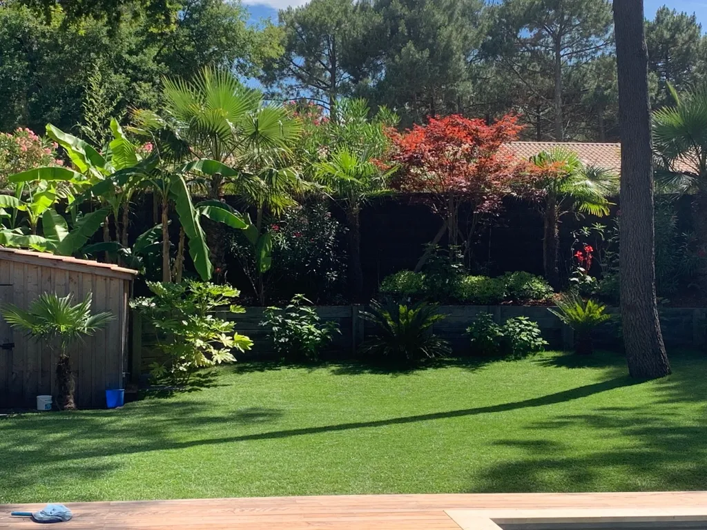 Entreprise de création de gazon en rouleau pour les terrains situés à Biscarrosse