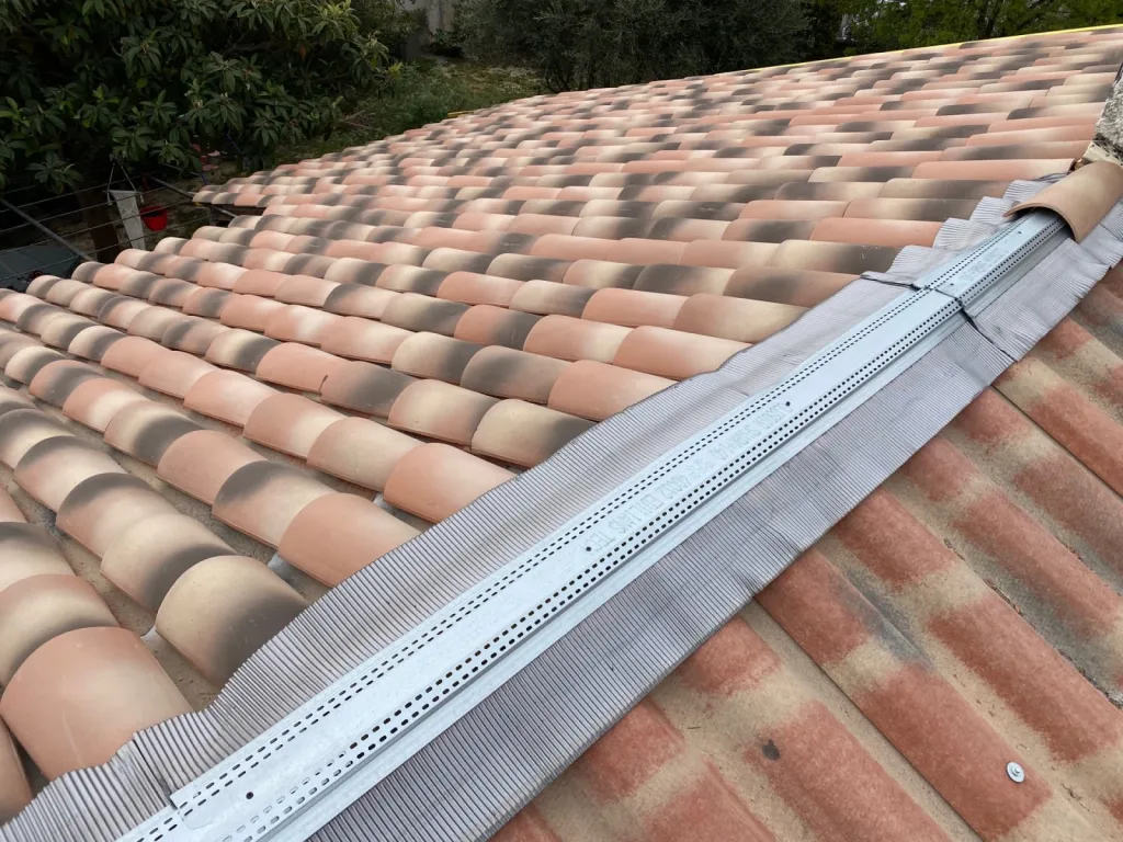 Réfection de toiture type P.S.T sur Velaux près de Aix en Provence