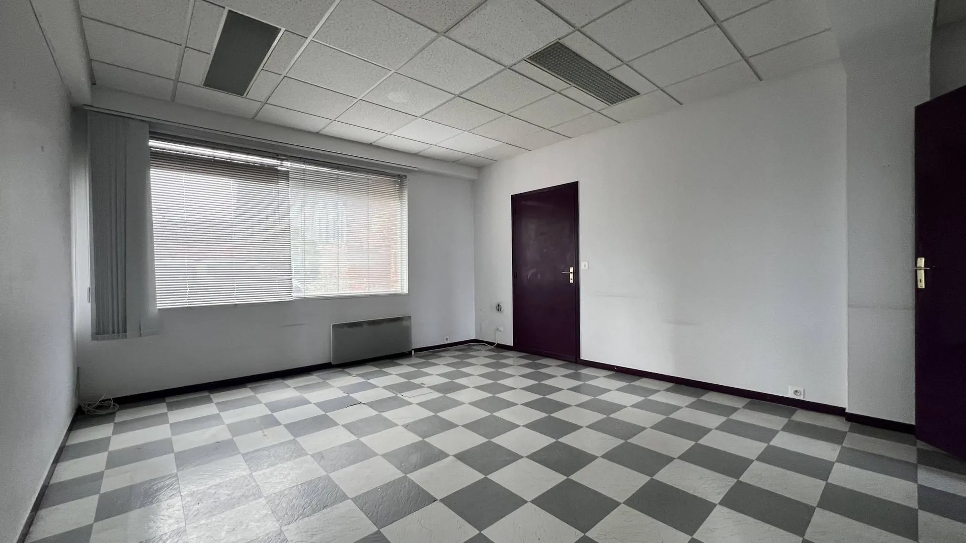 Deux-pièces spacieuses d'examens