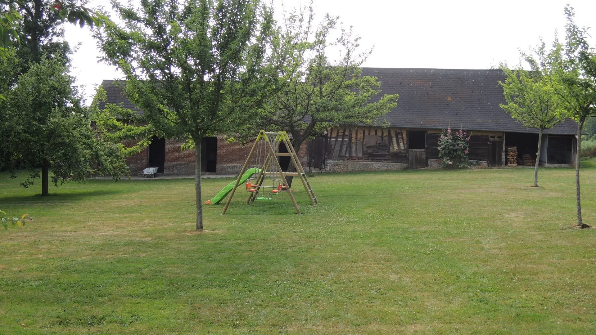 Terres Et Demeures De Normandie – Propriété à vendre : un relais de chasse du XIXᵉ siècle au charme unique, prêt à accueillir votre projet de vie.