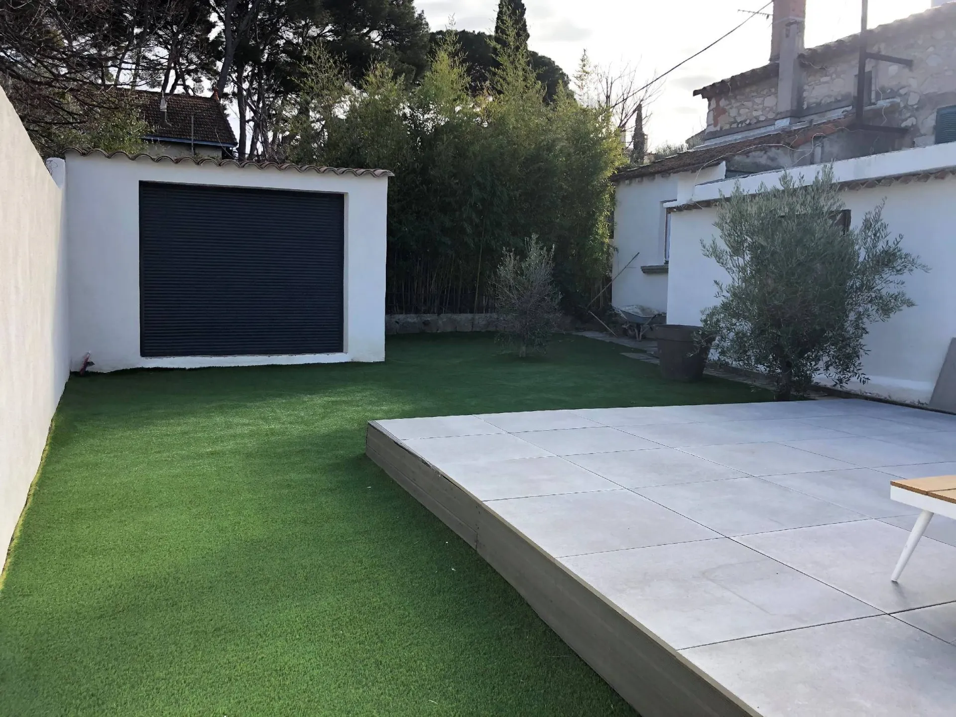 Appartement T3 Cassis en rez-de-chaussée d'une maison avec terrasse et garage 