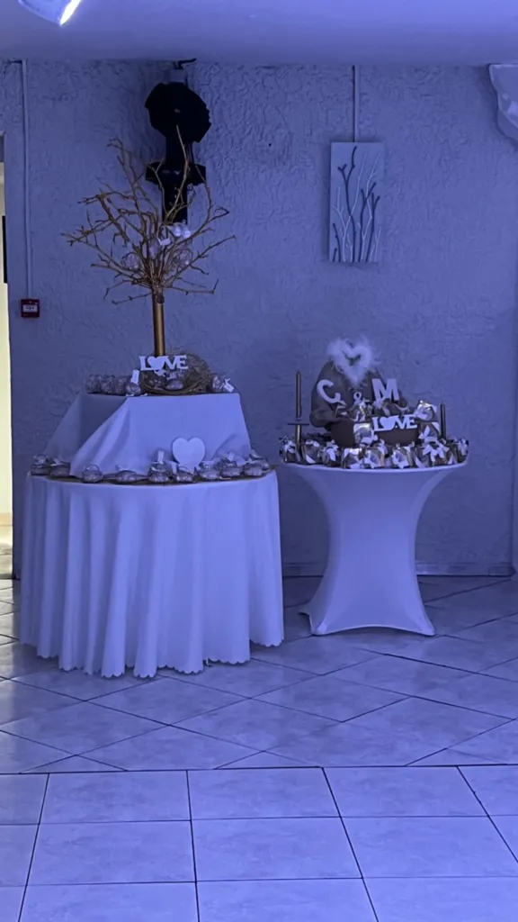 Organisation du mariage de Charlotte et Matthieu de Martigues sur le thème Or et Blanc