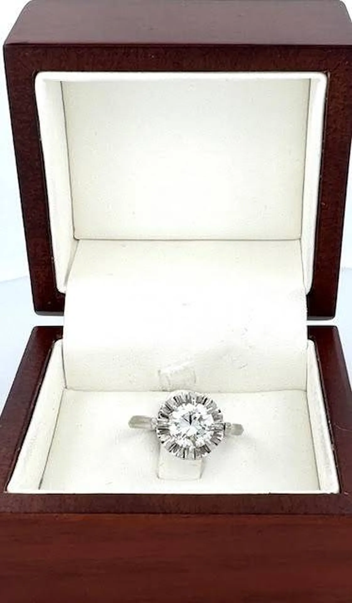 Éclat Exceptionnel : Solitaire Diamant 1.68 Carat à Découvrir chez Or Ligne en Gironde