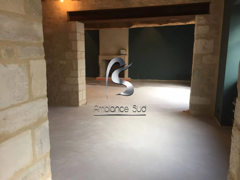 SOL DECORATIF EN BETON CIRE TALOCHE A DIJON