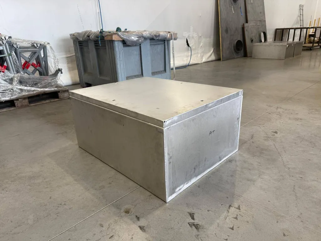 Confection de caisson à batterie en aluminium sur mesure aux normes A60 sur Marseille - envoi dans toute la France