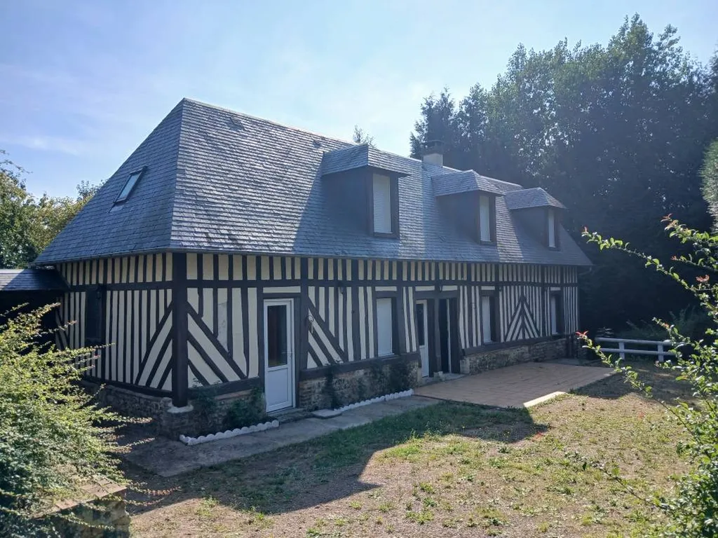 A vendre - Ensemble normand avec dépendances et 1,2 hectare de terrain – Secteur à 30 minutes de Deauville