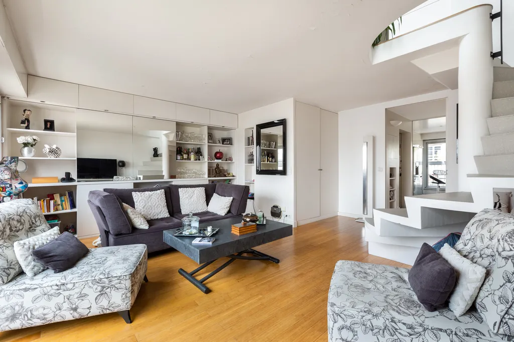 A vendre en dernier étage avec terrasse et excellent état général - Jeval / Convention Paris 75015