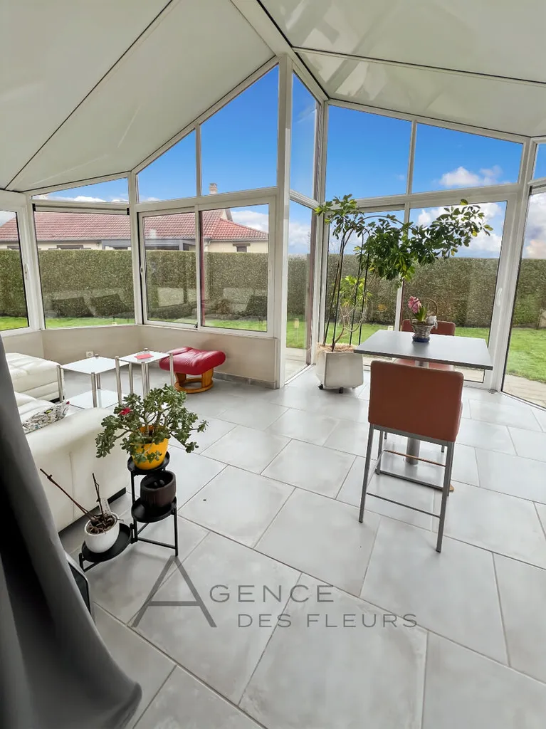 À vendre, beau pavillon lumineux de 154m² sur un terrain de 1000m² situé au Thuit de l'Oison