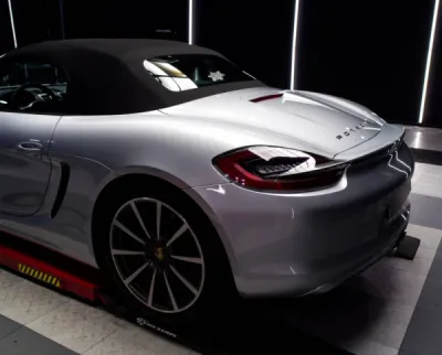 Article de la semaine : Polissage sur une Porsche Boxster grise à Quimper (29000)