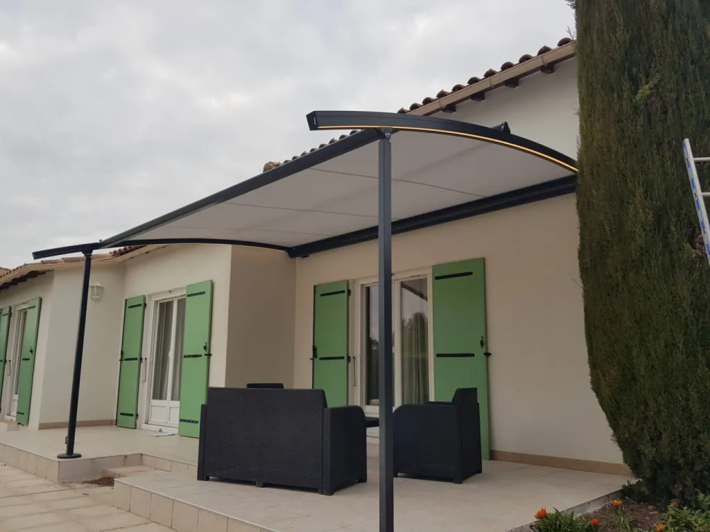 vente de store pergola sur mesure  salon de provence