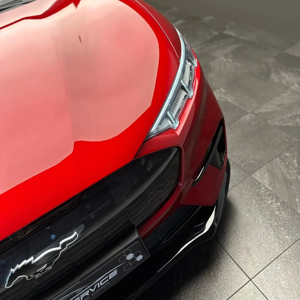 Pose d'un film de protection PPF sur une Ford Mustang Mach E-GT de 2024 au Mans (72)