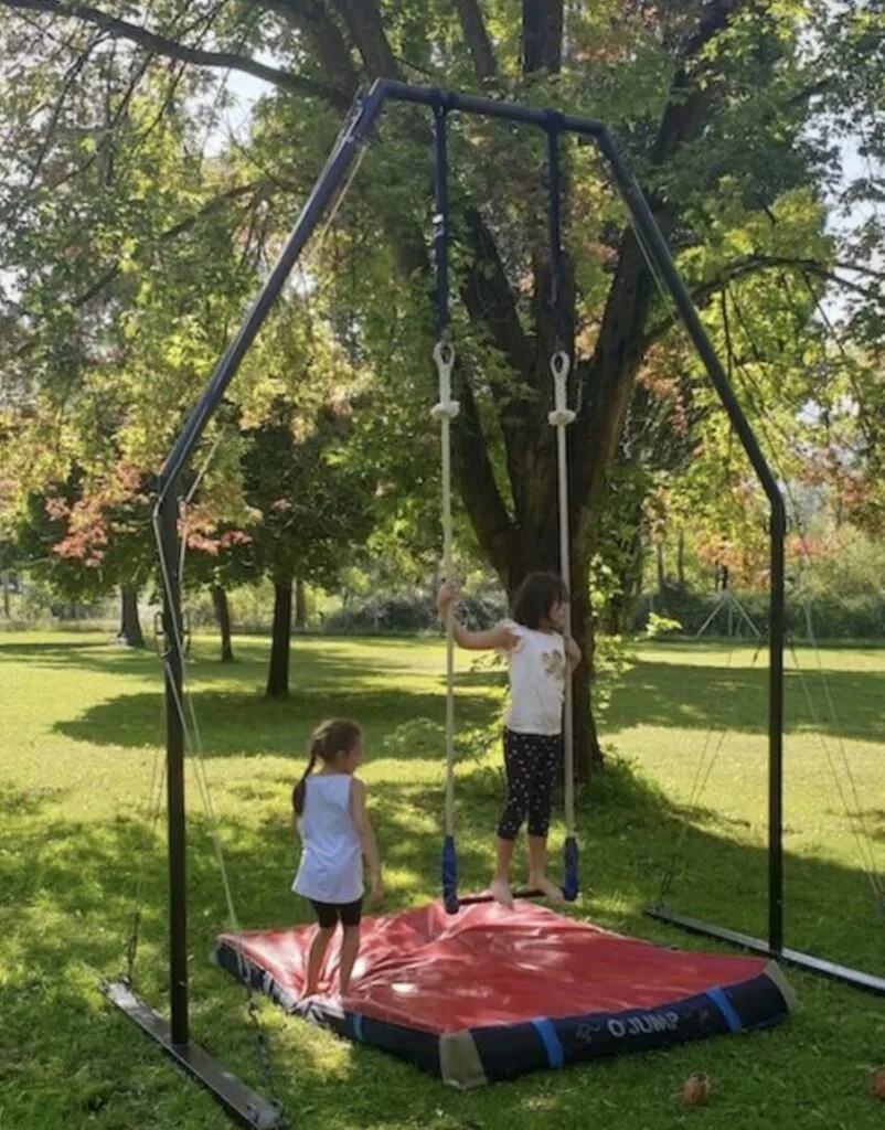 Initiation au Cirque : devenez de vrais artistes du cirque aux côtés de professionnels à Lyon, Saint-Etienne et Grenoble