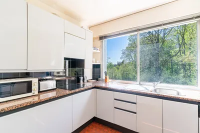 SÈVRES Quartier de la Monesse à vendre un appartement dans une résidence de standing en pierre de taille – Environnement verdoyant et calme