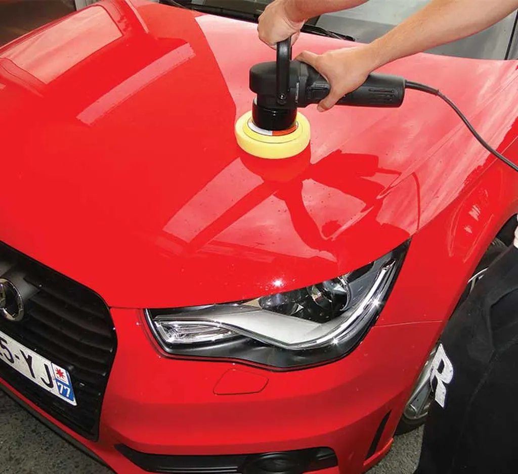 Polisseuse électrique roto-orbitale DAS-6 Pro Polish utilisée pour correction et rénovation de carrosseries automobiles en atelier detailing à Mont-de-Marsan, Landes (40), Nouvelle-Aquitaine et disponible partout en France