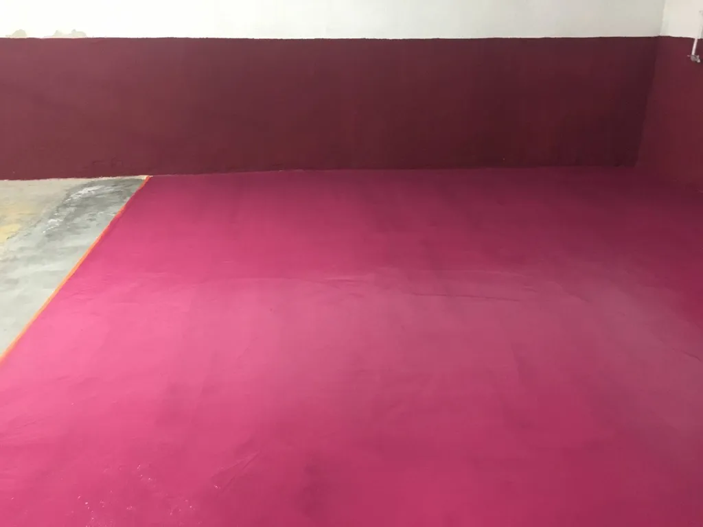 sol recouver par la peinture hydrofuge et oleifuge