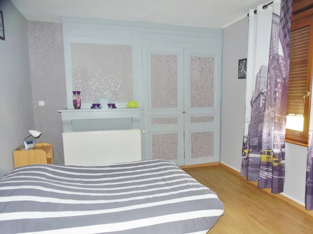 A vendre maison de maître à étage avec 4 chambre proche Le Gros Theil 27370