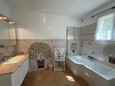 Les Issambres – Villa provençale dominant la Méditerranée. Vue panoramique exceptionnelle, piscine, 180 m² à sublimer selon vos envies.