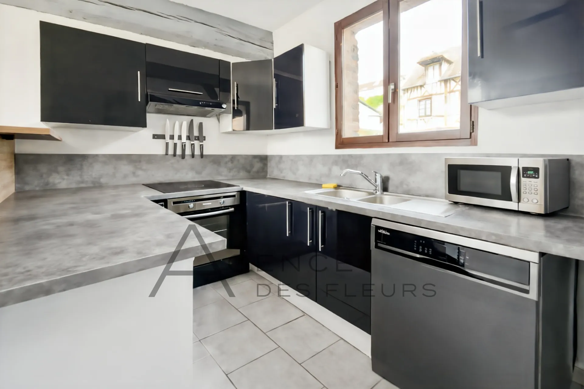 À vendre, maison de brique de 120m² sur un terrain de 600m² situé à Saint-Aubin-les-Elbeuf 76410