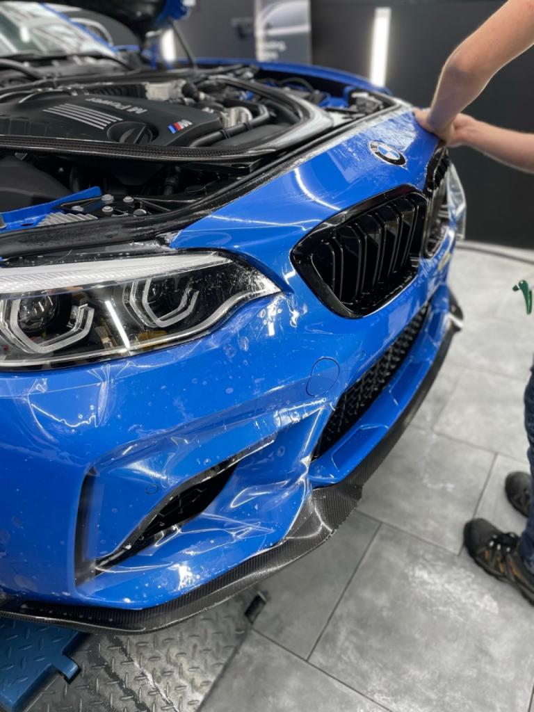 Detailing et pose d'un traitement céramique GTECHNIQ sur une BMW M2 CS à Monaco dans les Alpes-Maritimes