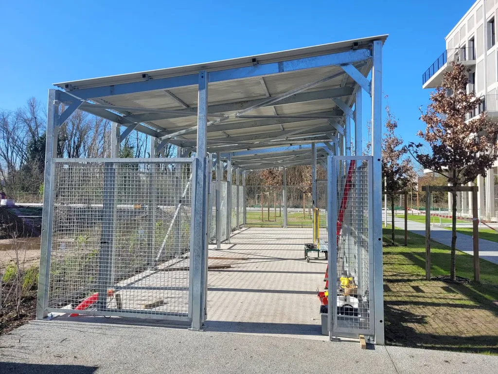 Installation d’un grand local vélos en acier mécano-soudé à Bordeaux