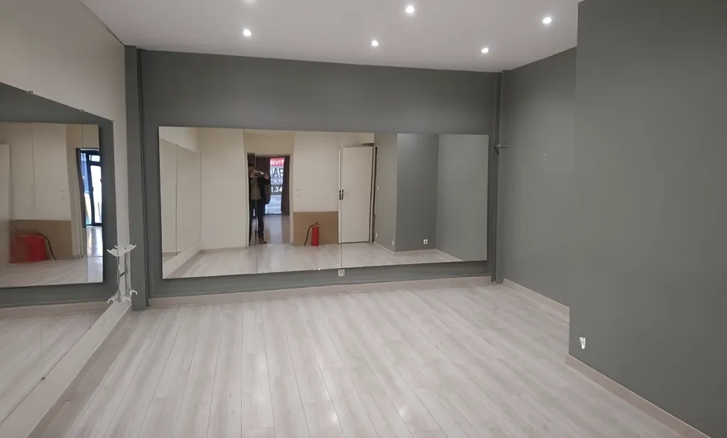 Location - Boutique 80 m², Sentier, Rue de Cléry 75002 PARIS