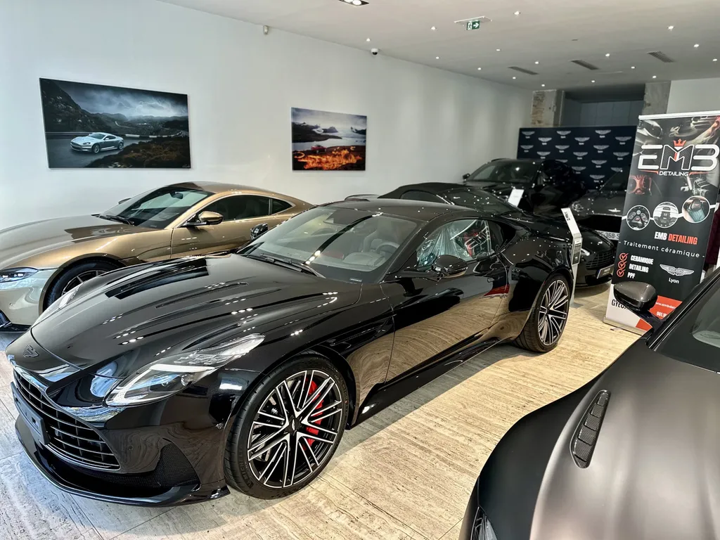 detailing protection carrosserie traitement céramique Aston Martin DB12 Lyon