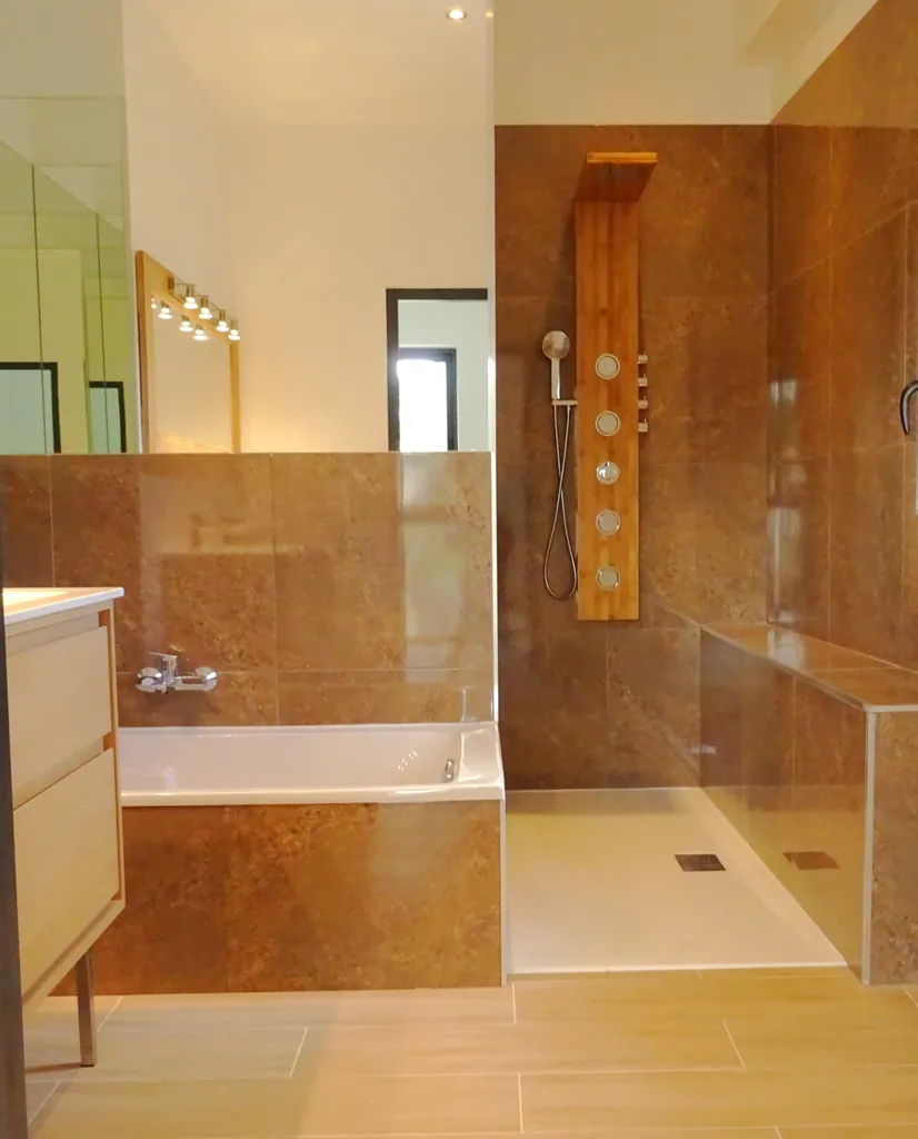 A vendre à Avignon / Montfavet, au calme, bastide moderne très haut de gamme   