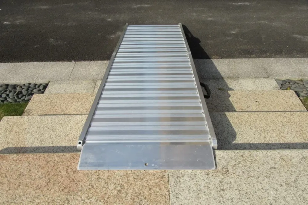 RAMPE DE CHARGEMENT GRAND FORMAT 2.M X 78 CM