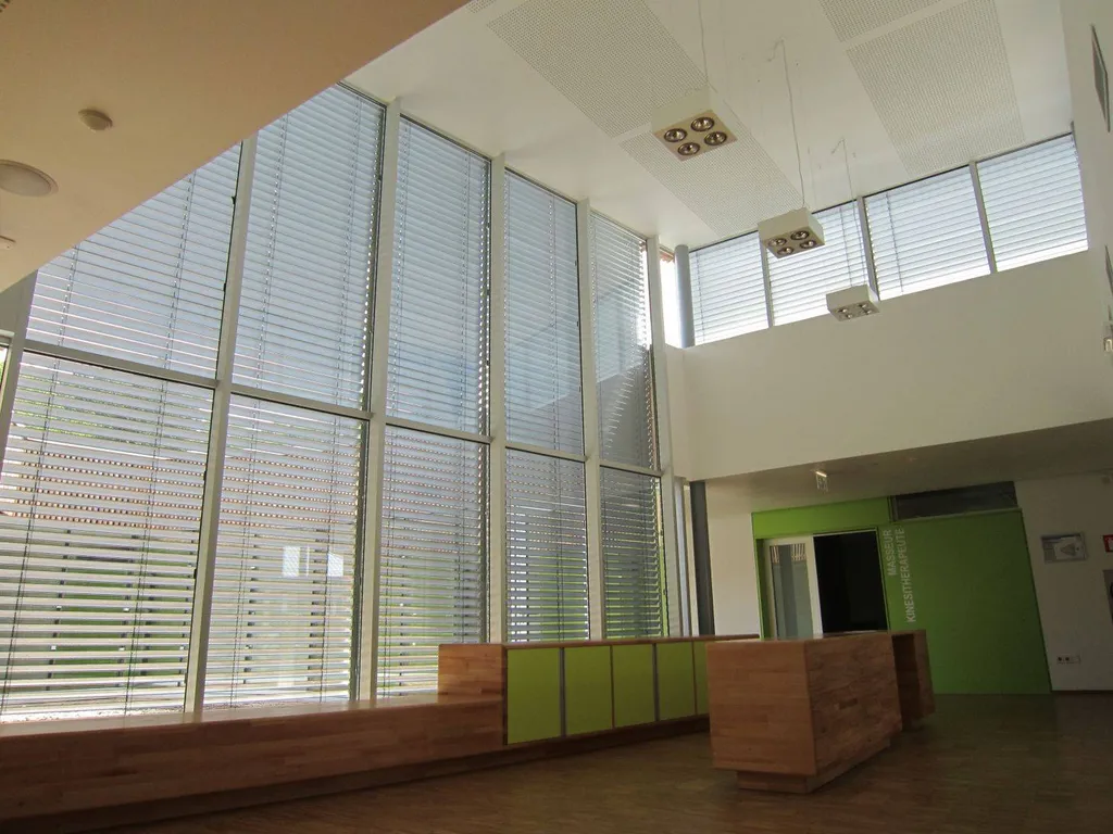 Brise soleil orientableen aluminium au design moderne Aquit'M à Saint Jean d'Illac