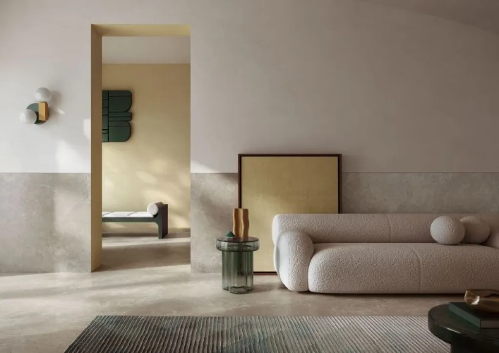 En périphérie de Rouen, Dorset modernise les pavillons avec des teintes naturelles et des décors sophistiqués.